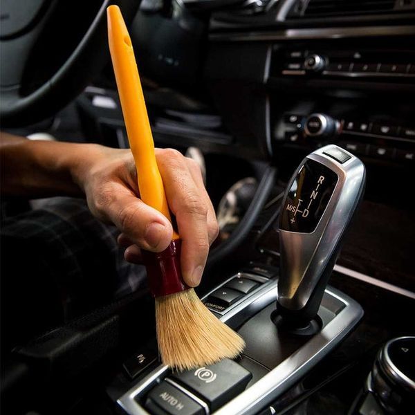 Мягкая кисть из натуральной щетины кабана Chemical Guys Boar's Hair Detailing Brush (Soft)